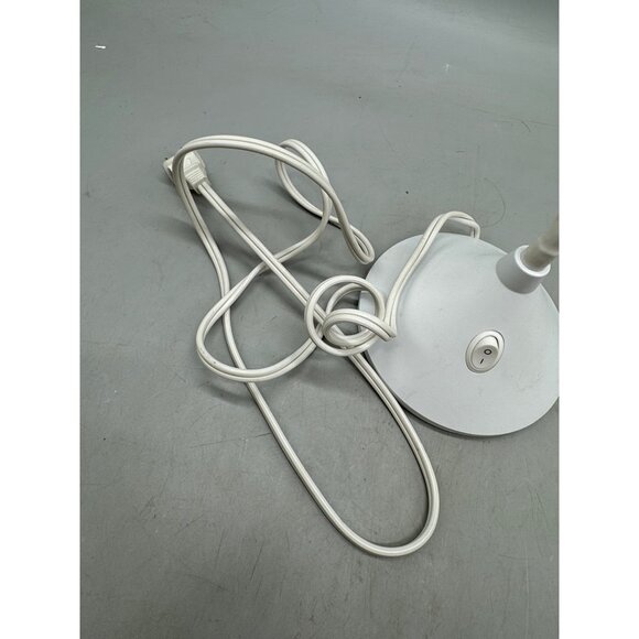 White Adjustable Desk Lamp Flexible Neck & On/Off Switch ETL Lighting READ - Picture 7 of 10